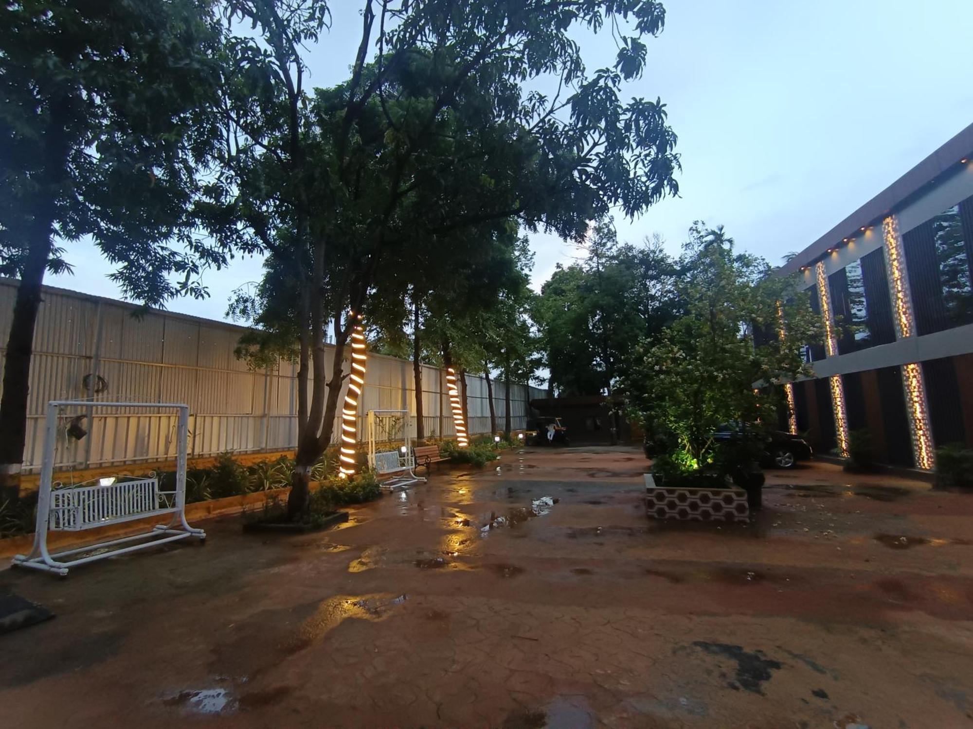 Hotel Moon Lite Residency - Marve Road Malad West Mumbai Exterior photo